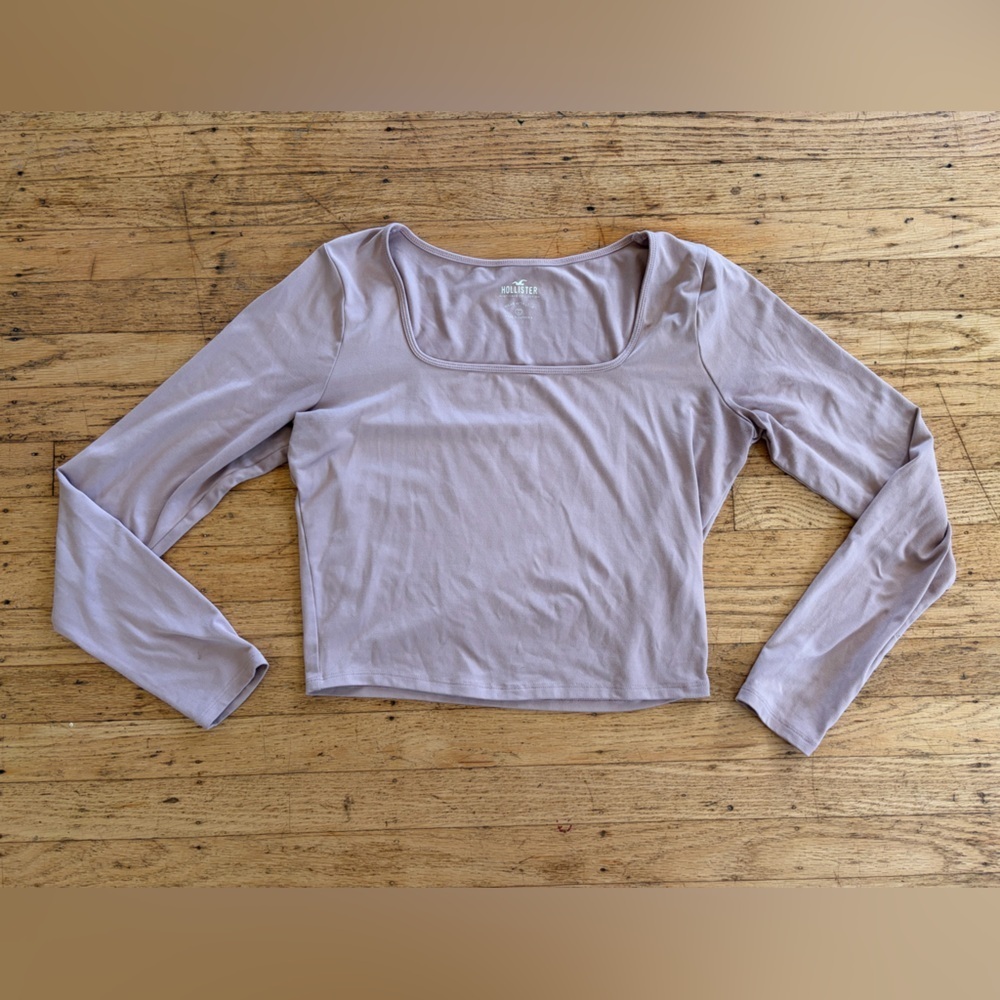Hollister dusty pink Athleisure crop top super soft